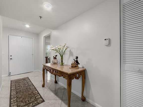 Home For Sale In Boca Barwood