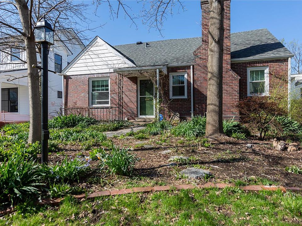 1st image of 439 Julian Pl