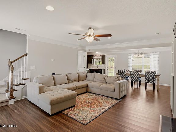 4th image of 8257 Zodiac Ln