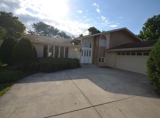16007 90th Ave, Tinley Park, IL 60487