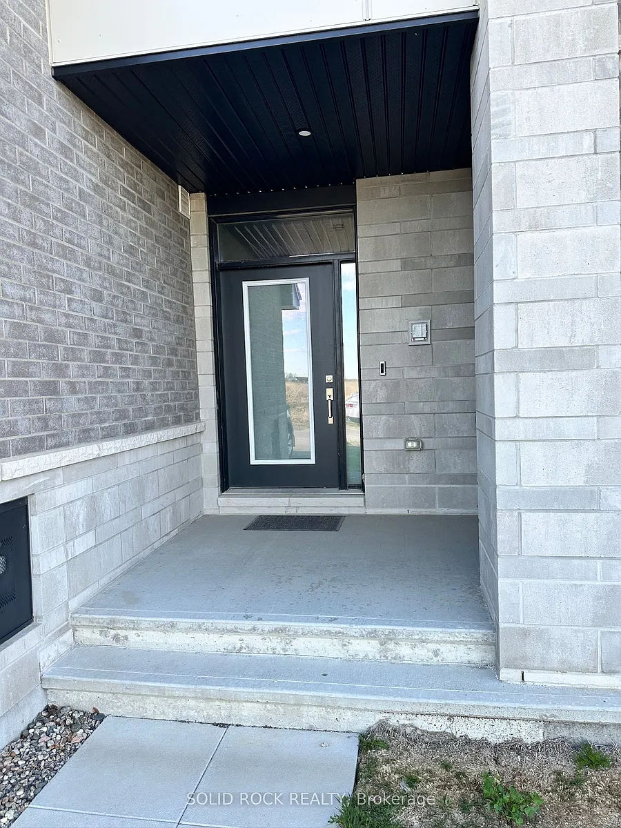 Building Photo - 135 Rockmelon St