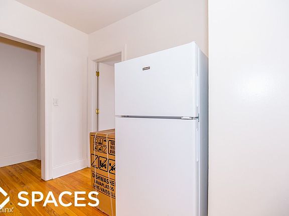 4th image of 7736 N Ashland Ave #7742-3B
