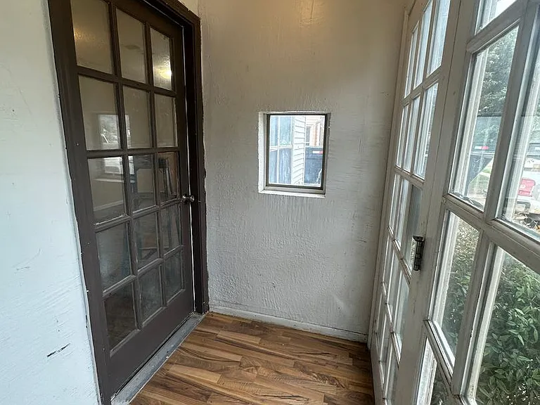 3105 S Harrison St — Photo 3
