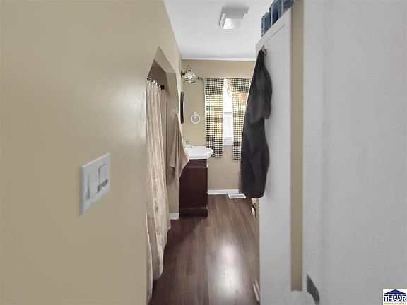 5th image of 3671 Creston Dr