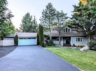 1625 Peachey Rd, Ashland, OR 97520