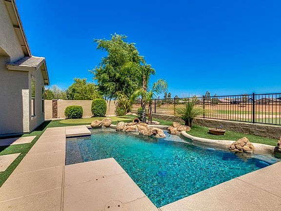 3rd image of 30431 N Gunderson Dr