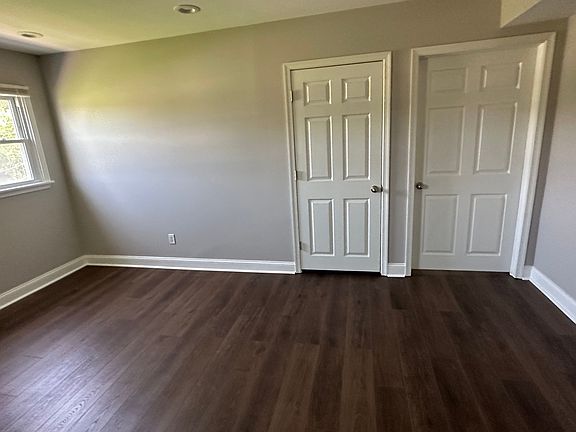 3rd image of 509 Kedron Ave APT B