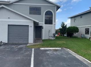 312 NW 106th Ter #312, Hollywood, FL 33026