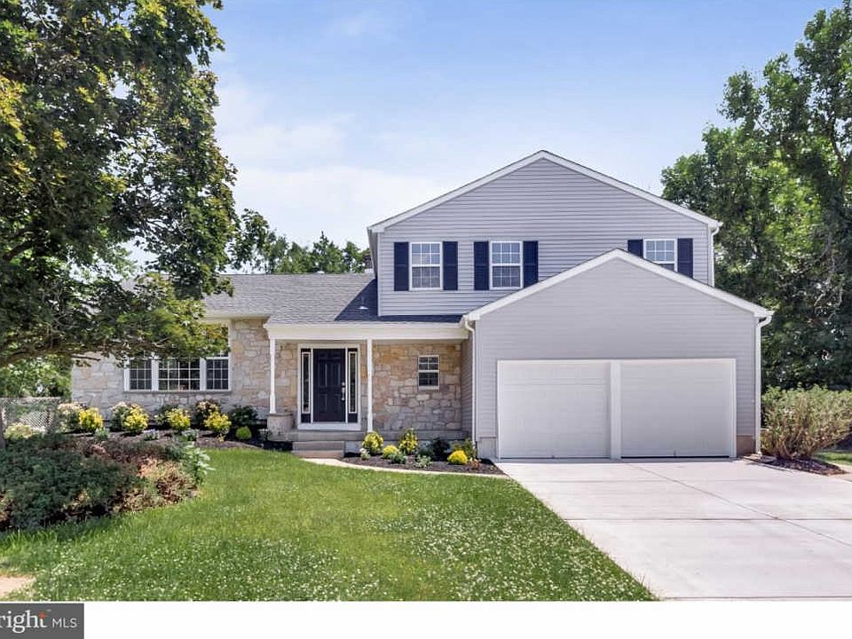 1st image of 215 Sandringham Rd