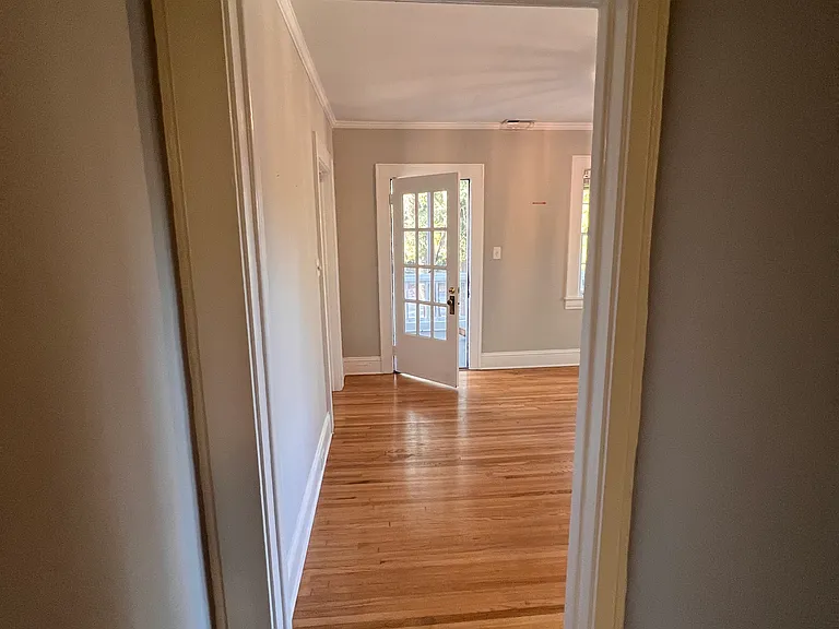 124 N Laurel Ave #3 — Photo 1