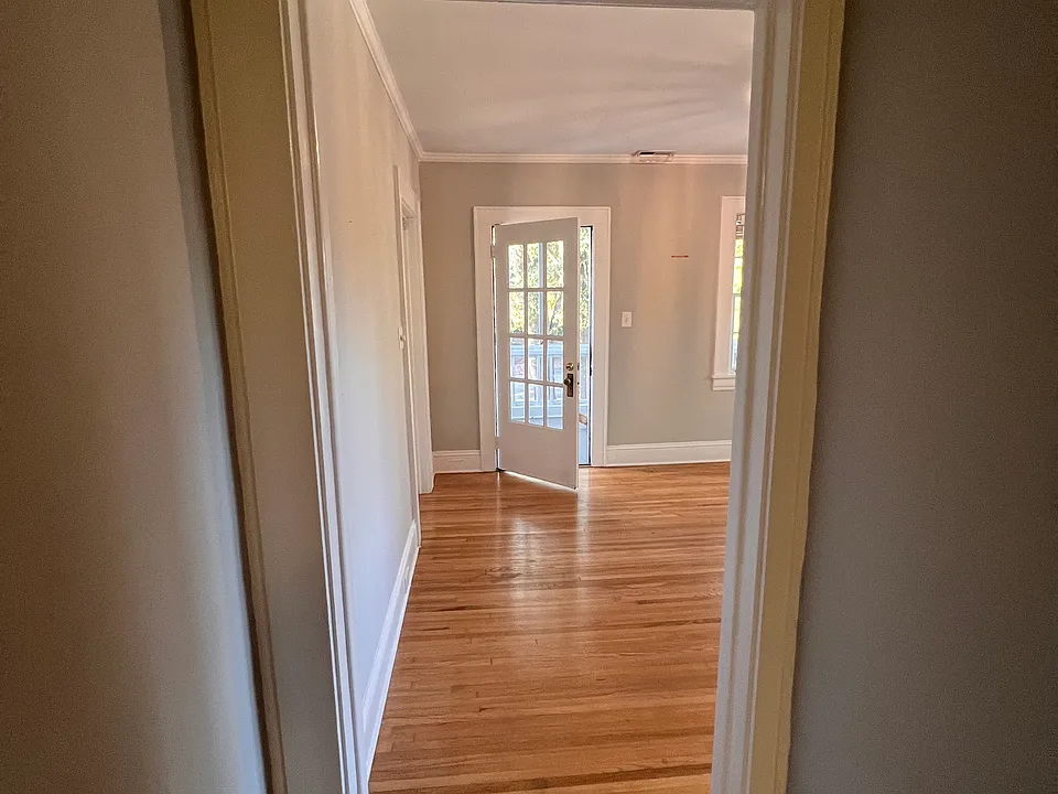 124 N Laurel Ave #3
