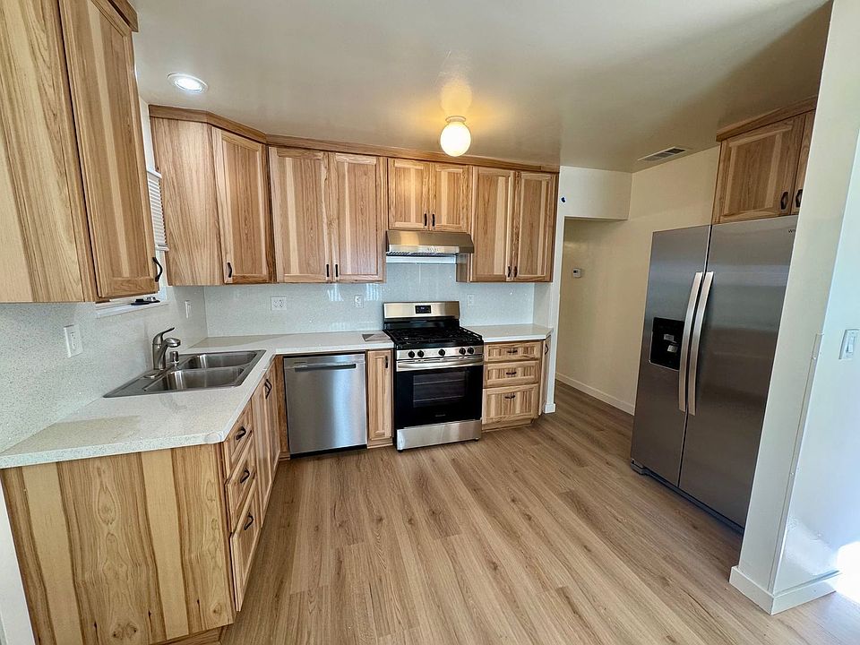 1st image of 17909 W Woodruff Ave #1/2