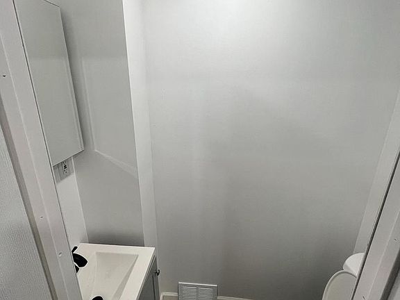 2nd image of 2145 N Dover St