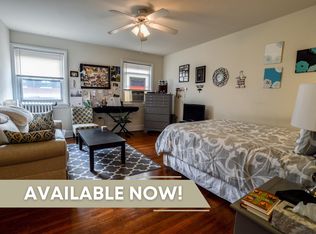 1809 Spruce St #4W, Philadelphia, PA 19103