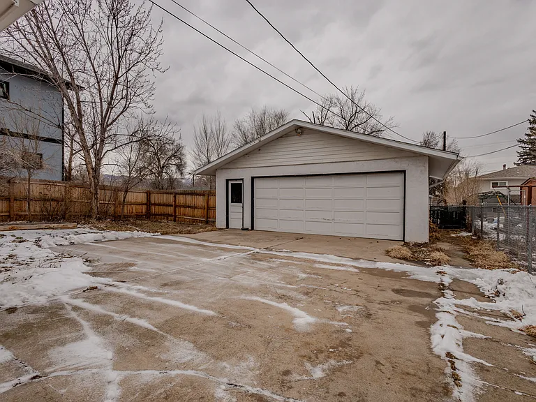 1124 E San Miguel St — Photo 39