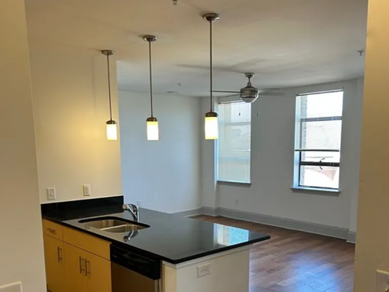 30 Franklin Apartments — Photo 36