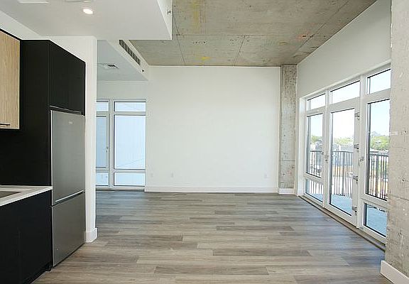 2nd image of 22 Prescott Pl #7A