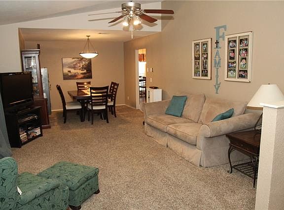 3rd image of 1225 Mosswood Ln