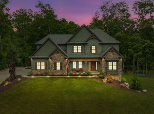 8883 Fielding Dr, Brighton, MI 48116