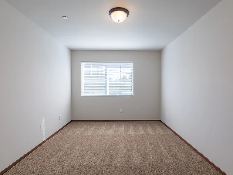 Remington Place Apartments — Photo 36