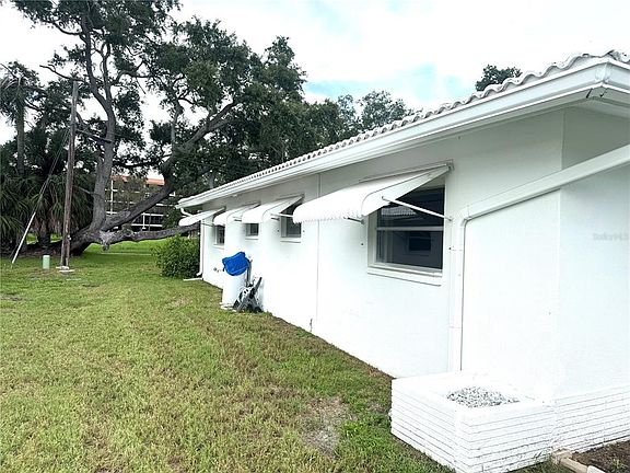 3rd image of 14245 93RD AVENUE