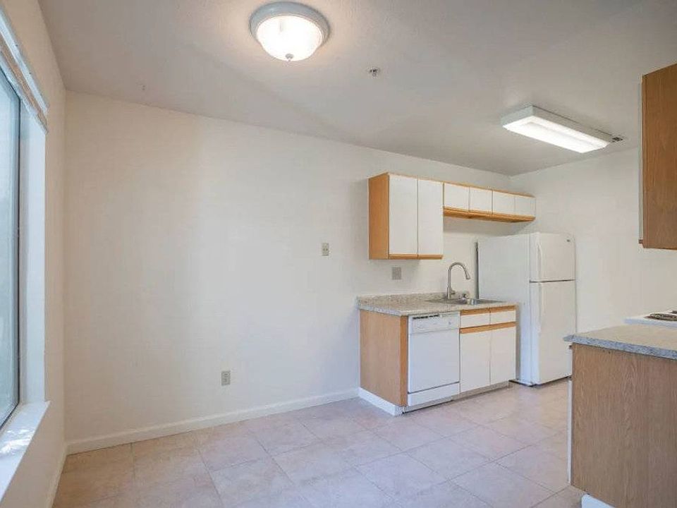 2nd image of 234 Soscol Ave