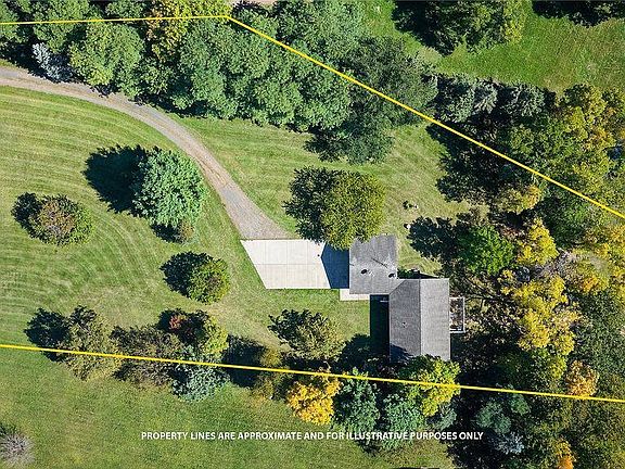 5th image of 11485 Pine Lake Rd