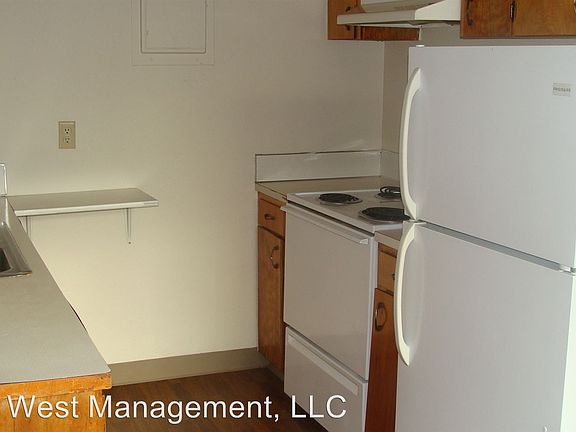 4th image of 1806 E 4th Plain Blvd APT 21