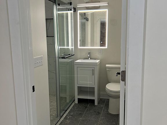 3rd image of 204 High St #3