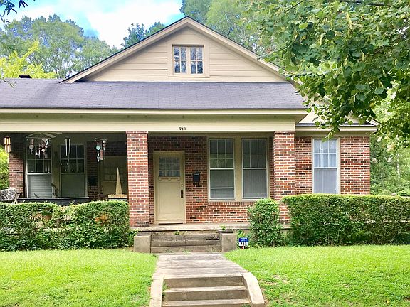 2nd image of 713 S Lamar Blvd #2