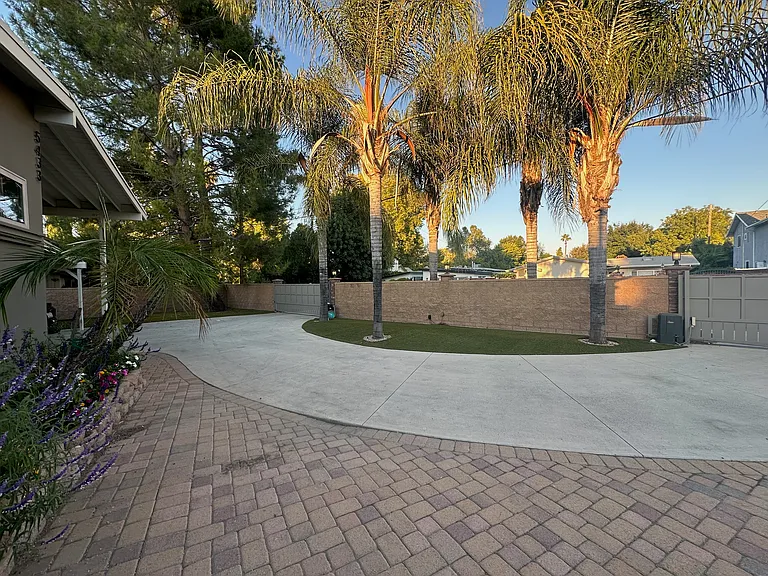 5433 Royer Ave — Photo 41