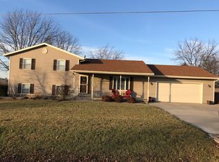 2715 Clinton St, Vandalia, IL 62471
