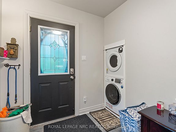 5th image of 210 Ontario St