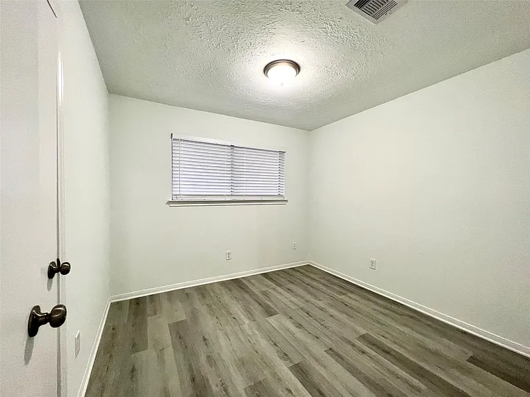 947 Grand Junction Dr — Photo 16
