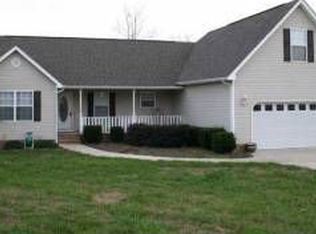 71 Lonecrest Dr, Ringgold, GA 30736