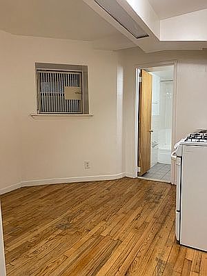 4th image of 230 W 24th St #Ge