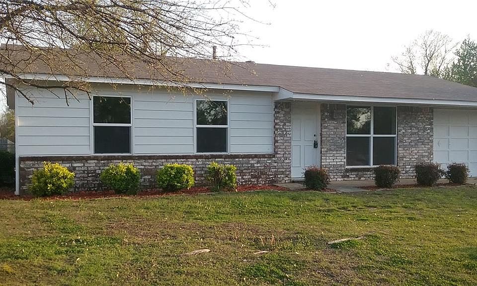 1st image of 212 Lura Ln