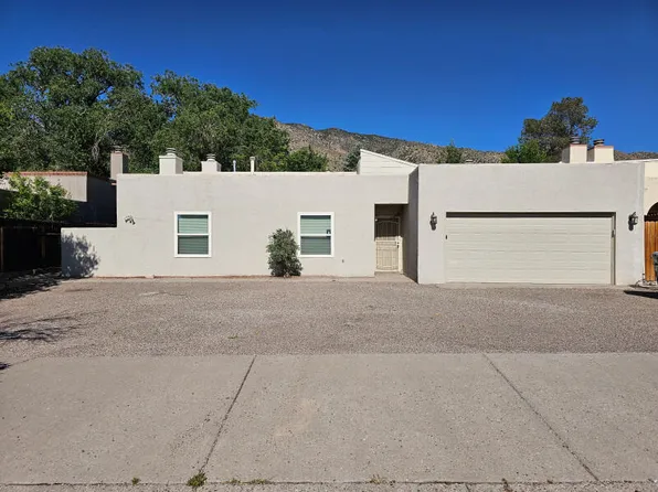 2832 Palo Verde Dr NE, Albuquerque, NM 87112
