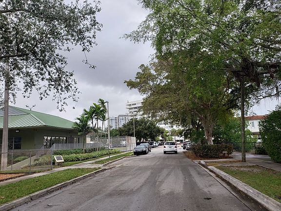 5th image of 13155 Ixora Ct APT 205