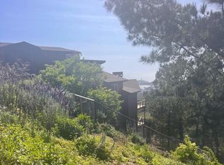 1 Highland Half, El Granada, CA 94018