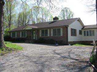 137 Travis Ln, Charlotte Court House, VA 23923