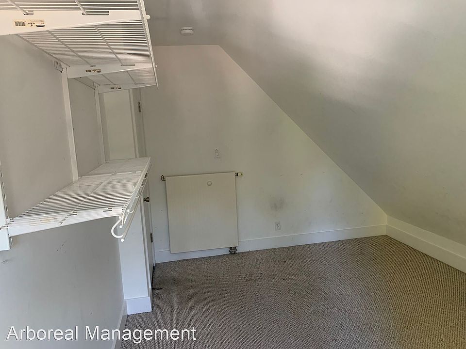 2nd image of 127 11th Ave E #11328257