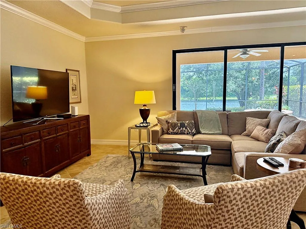 3 bed, 2.0 bath, 1854 sqft, $12,000 — Photo 3