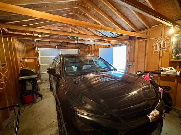 515 5th St W, Lakota, ND 58344