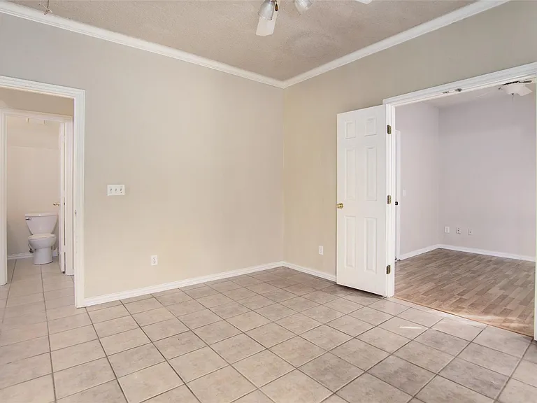 885 Parker Dr — Photo 6