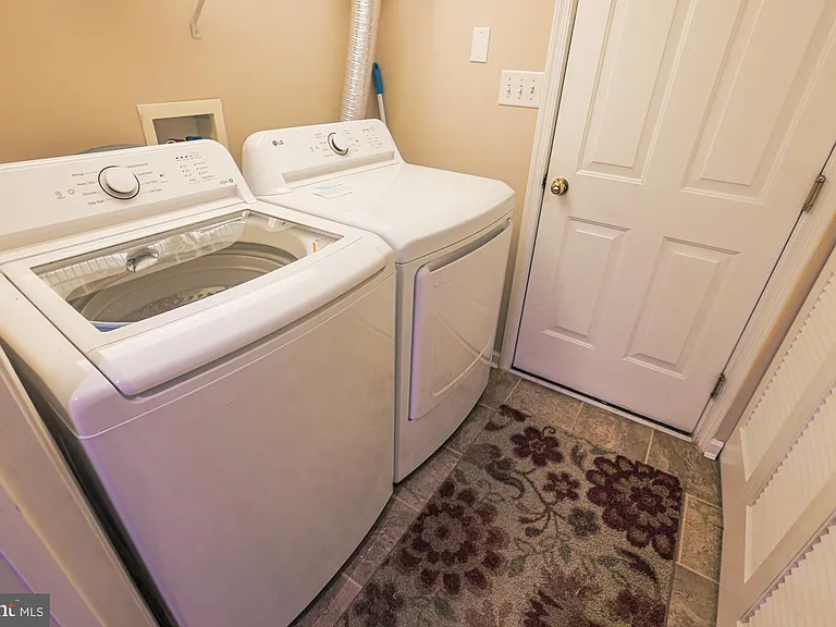 9300 Summit View Way — Photo 37