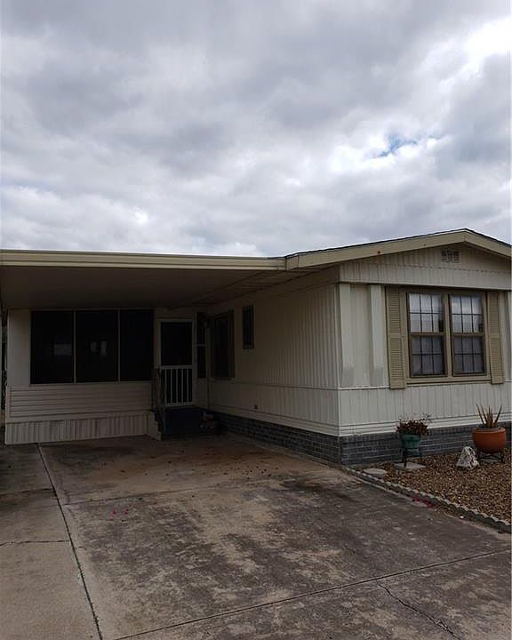 1st image of 2719 La Quinta Dr