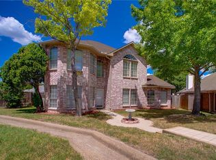 1813 Stewart St, Cedar Hill, TX 75104