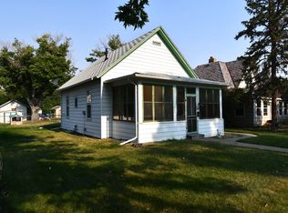 616 S Sargent Ave, Glendive, MT 59330
