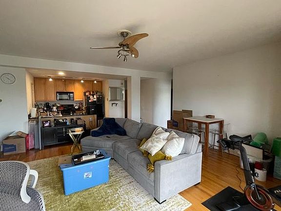 2nd image of 2158 W Grand Ave Floor 4